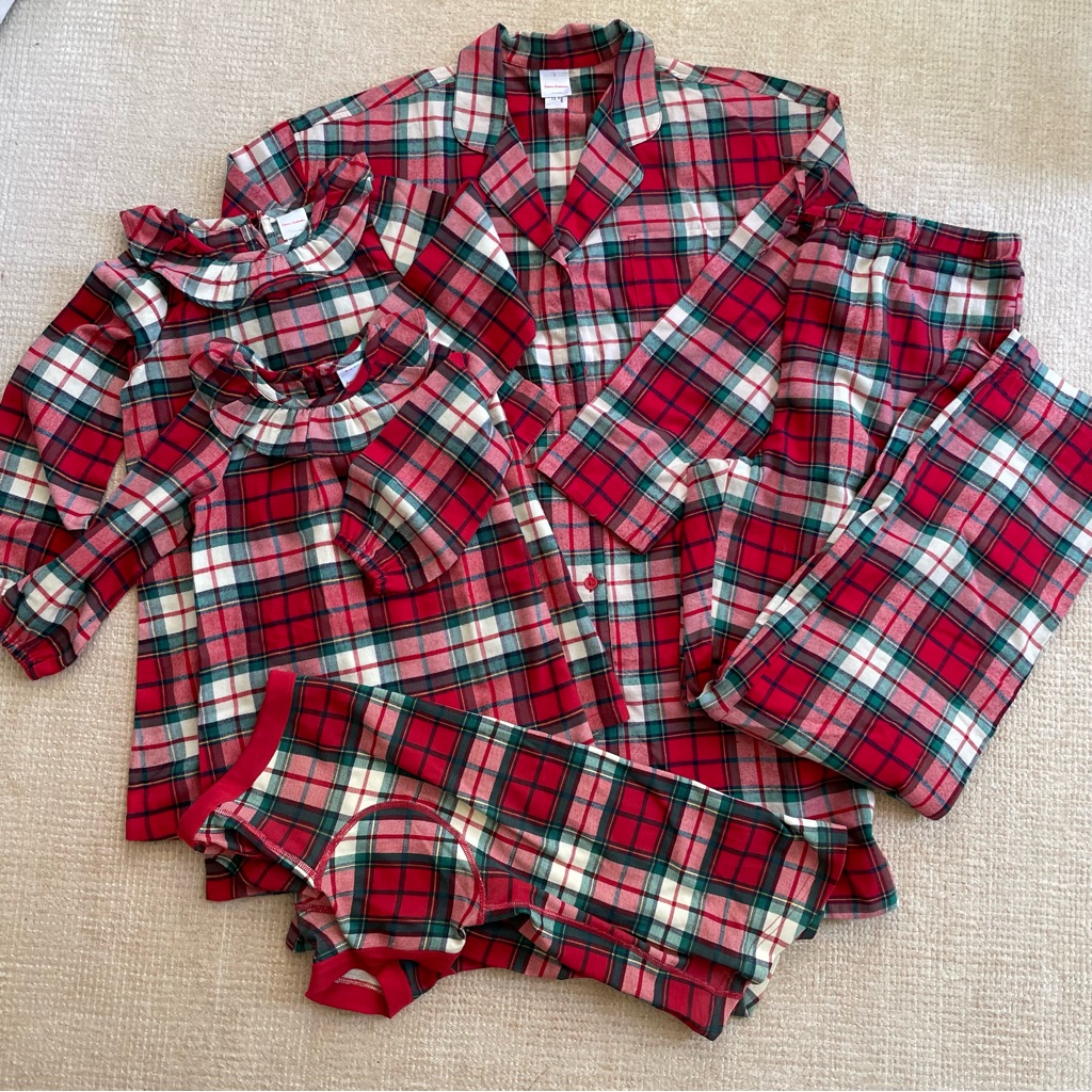 Five Pc Hanna Andersson Family Pjs / Sz M, S, 3t, 5t & Dog Xl